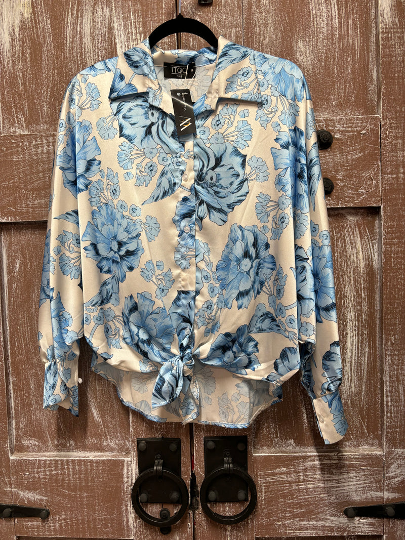 BLUSA SATINADA AZUL Y BLANCA.